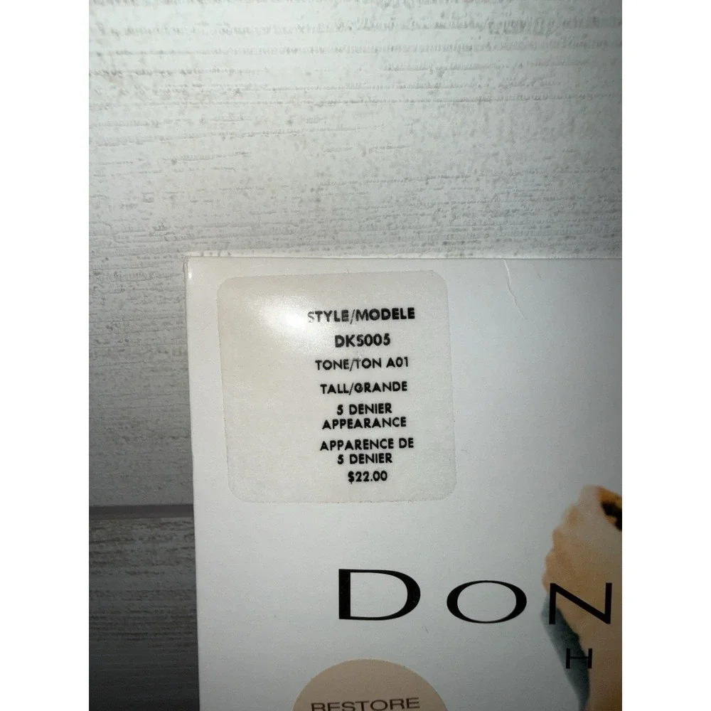 Donna Karan Hosiery The Nudes Whisper Weight Mini Toner Pantyhose Size‎ Tall,